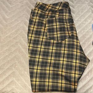 Cute, snug, black, and yellow plaid pants🐝🌻